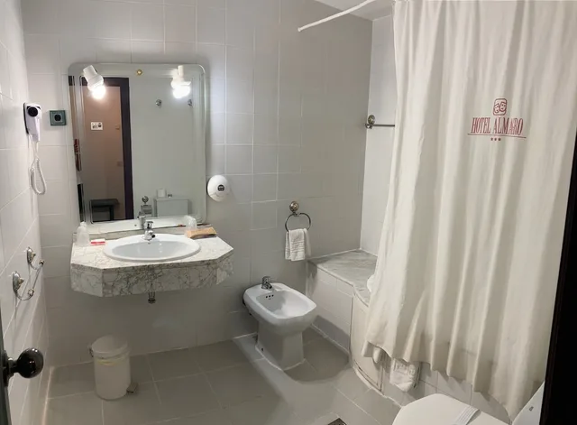 Suite, King Bed, Bathtub, Hotel Almagro 4/4