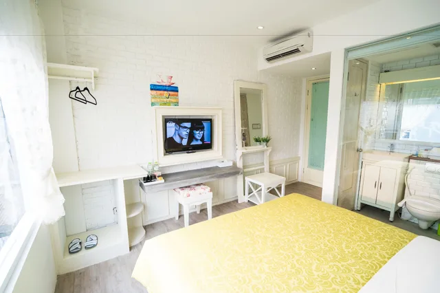 French, Twin Beds، Summerbird - Bed And Brasserie 4/7