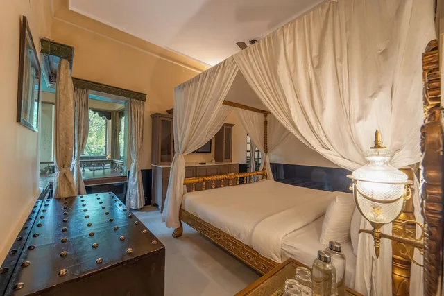 جناح ملكي بسرير كينج، ROYAL RETREAT 4/10