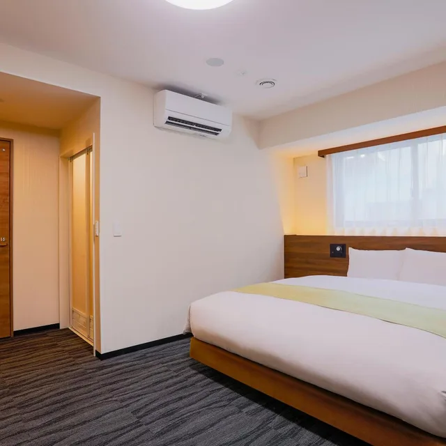 غرفة بسرير كينج لذوي الإعاقة، KOKO HOTEL Takamatsu 1/7