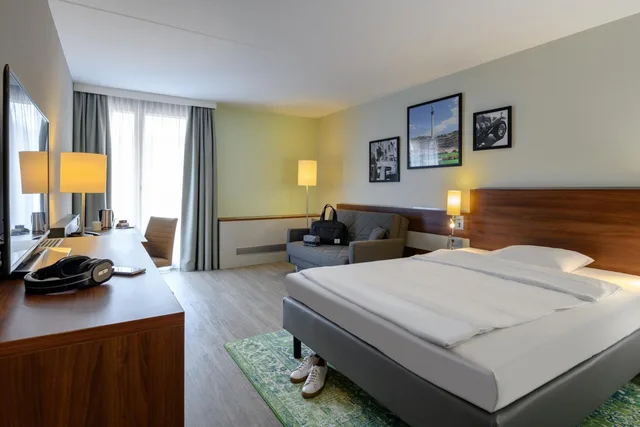 غرفة بريفيليج بسرير كينج مع أريكة، Mercure Hotel Stuttgart Sindelfingen an der Messe 4/10
