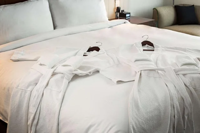 Room, King Bed, Executive Level, Accessible، Hilton Brooklyn New York 5/7