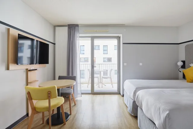 Studio, Double Bed, Balcony, Appart'hotel Odalys City - Lyon Centre Confluence 2/10