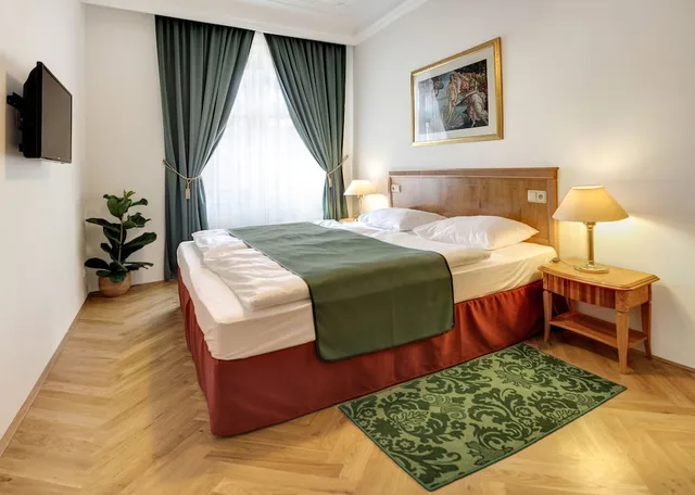 Suite, King Bed, Grandhotel Ambassador Narodni Dum 1/3