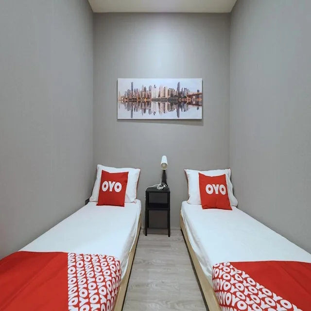 Private Twin room with shared washroom، Bossa House Hostel & Cafe 1/1
