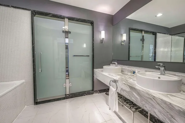 غرفة عائلية بسرير كوين، RADISSON BLU HOTEL, BATUMI 6/7