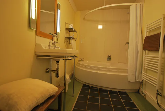 غرفة بسرير كينج، Sun Hotel 2/2