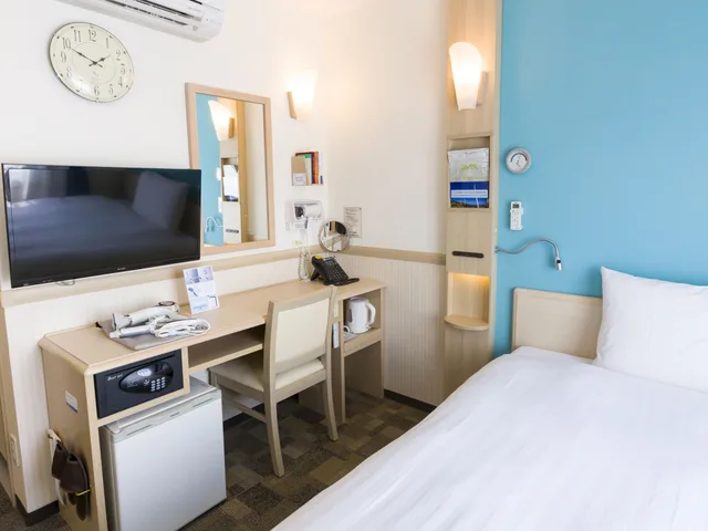 Plus, Premium, Double Bed, Toyoko Inn Shiki eki Higashi guchi 2/3