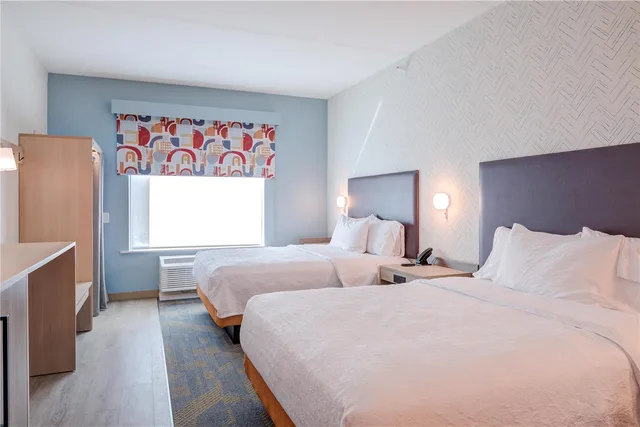 جناح استوديو بسريرين كوين بحوض استحمام لذوي الإعاقة، Home2 Suites by Hilton Smithfield Selma 1/9