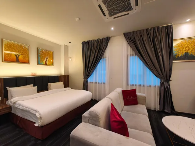 غرفة بسرير كينج بجاكوزي، Asiatic Hotel 4/9