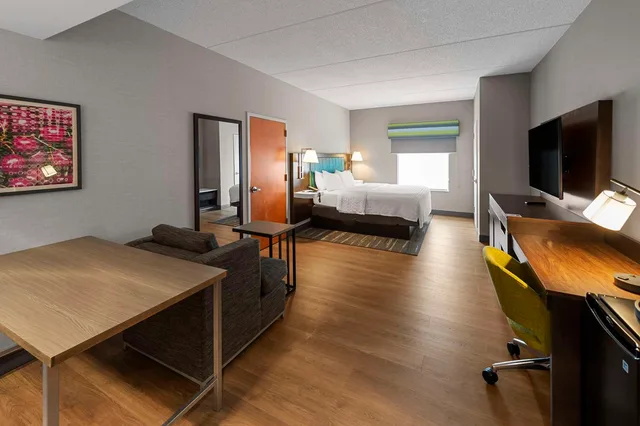 استوديو بسرير كينج، Hampton Inn Nanuet 2/3