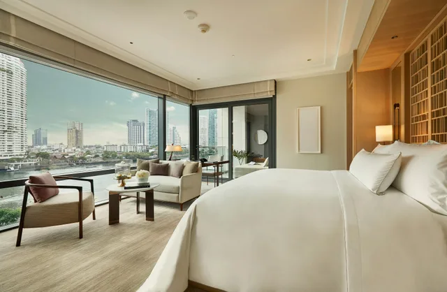 Premier, King Bed, River Front, Capella Bangkok 1/4