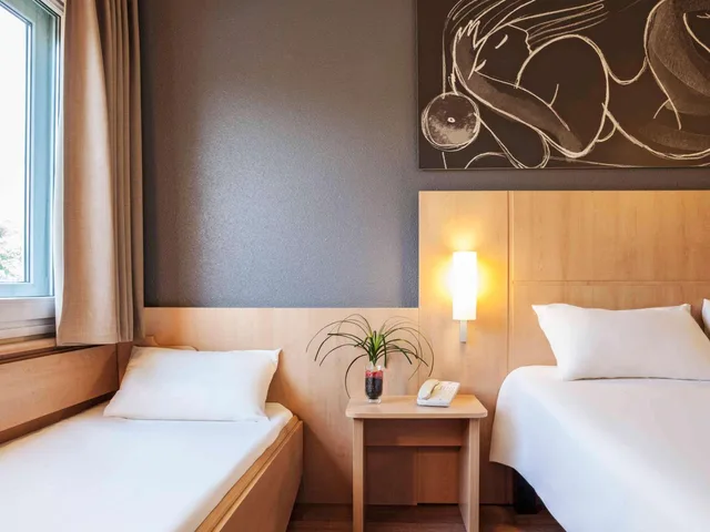 غرفة ثلاثية بسرير فردي، IBIS BARCELONA CORNELLA 4/10