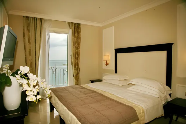 غرفة سوبيريور بسرير مزدوج أو سريرين منفصلين بشرفة، Hotel Miramare and Spa 1/1