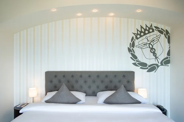 Skyline, Suite, Double Bed, City View، Hotel UTO KULM 2/10