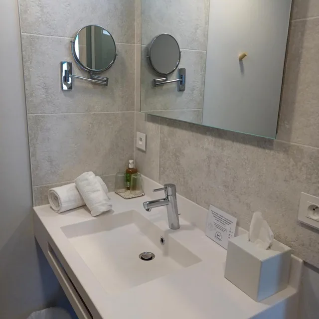 غرفة كومفورت بسرير مزدوج بإطلالة على البحر، Eco-Domaine La Fontaine Hotel Spa & Residence 5/7