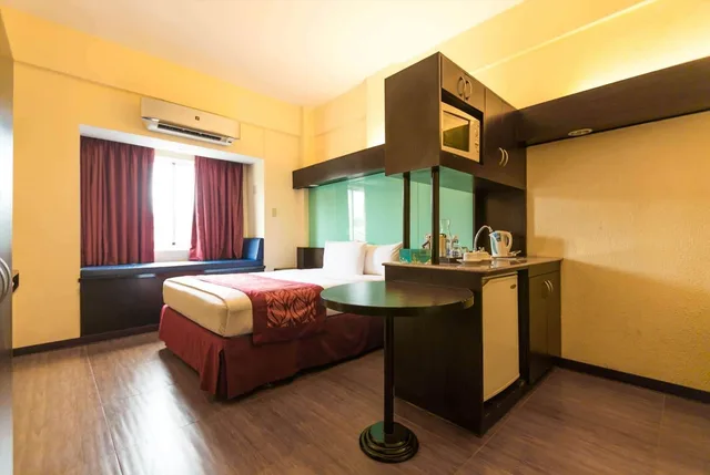 جناح بسرير كوين، Microtel by Wyndham Batangas 3/6