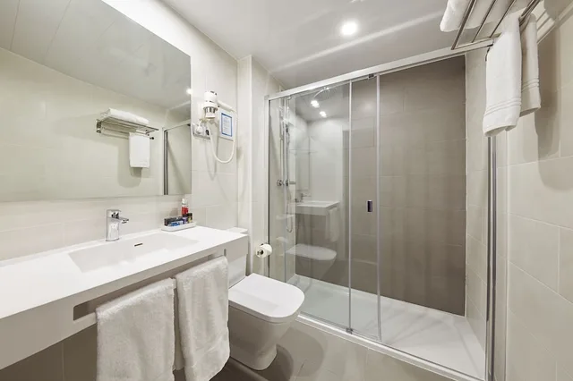 Single Room, Barcelona Century Hotel 4/5