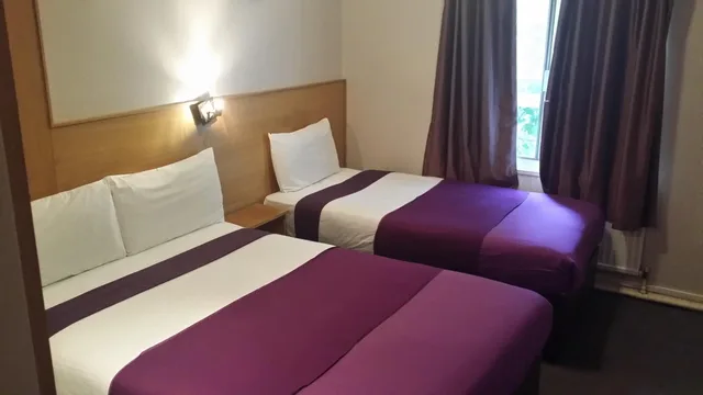 غرفة ثلاثية، Arriva Hotel 3/8