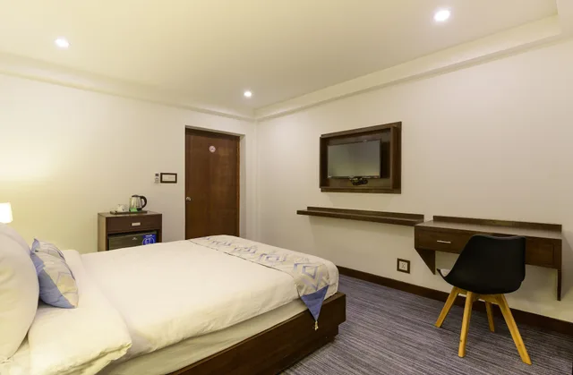 غرفة بريميوم بسرير كينج، HOTEL ZAKARIA INTERNATIONAL 6/9