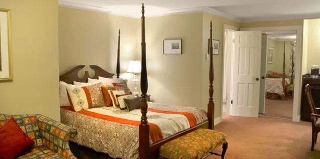 London, Queen Bed، The Red Coach Inn 1/1