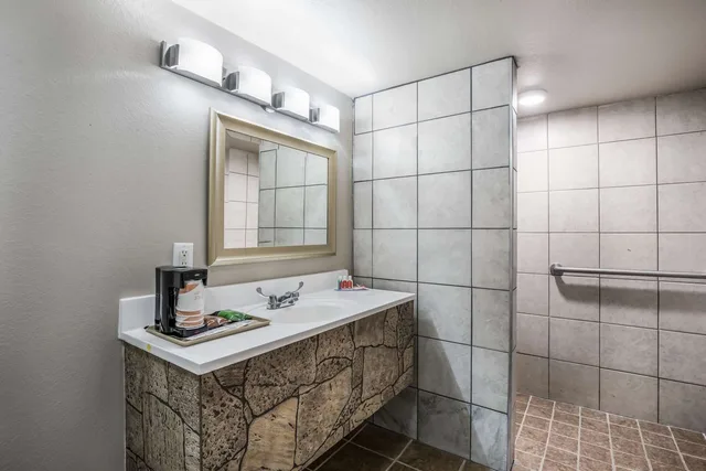 غرفة بسريرين كوين، Econo Lodge Neenah 9/9