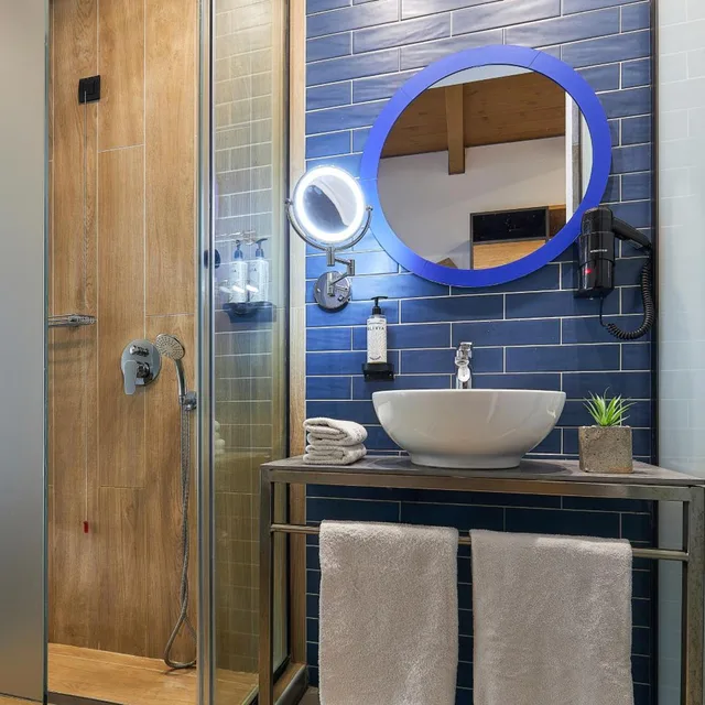Urban, Outdoor Jetted Tub, Enorme Infinity Beach 8/8
