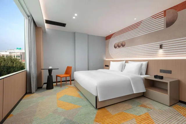 جناح تنفيذي بسرير كينج، Hawthorn by Wyndham Guangzhou Baiyun Airport 1/2