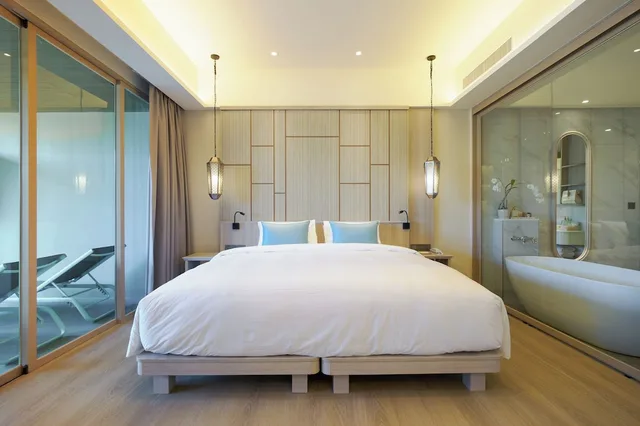 Pool, Suite, King Bed، The Little Shore Khao Lak by Katathani 3/10