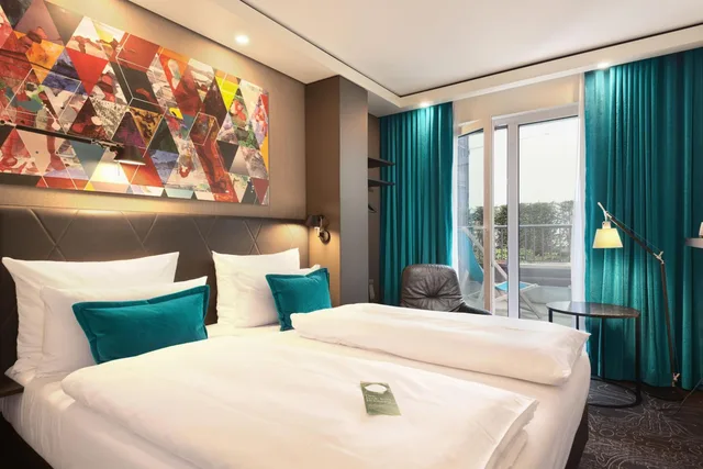 Standard, Double Bed, Terrace, Hotel Motel One Frankfurt-Romer 2/4