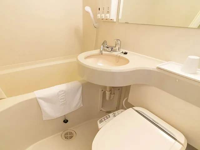 غرفة بسرير كينج للمدخنين، Toyoko Inn Shizuoka Shimizu Ekimae 7/7