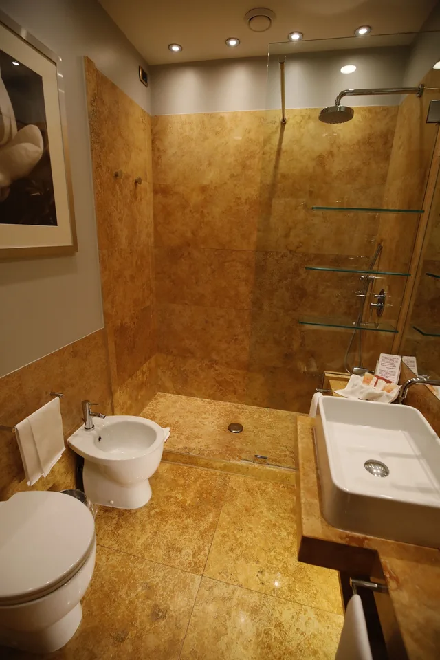 غرفة كلاسيكية رباعية بسرير كوين وسريرين منفصلين، Hotel Sant' Anna 7/10