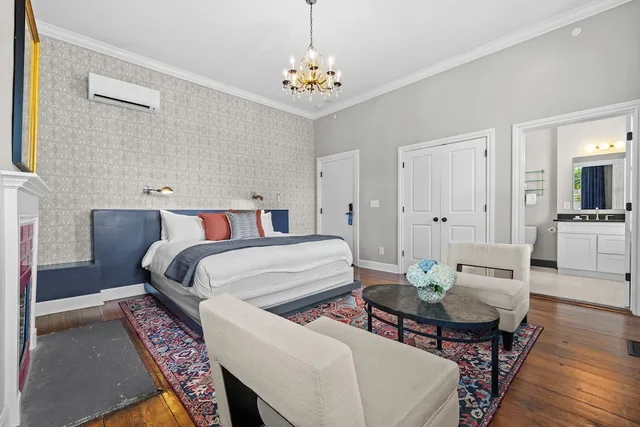 Monroe, Deluxe, Single, King Bed، Germantown Inn 9/10