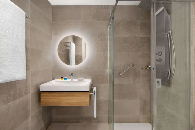 Luxury Two Bedroom Suite Private Pool and Sea View 2pax، Wyndham Grand Costa del Sol 6/8