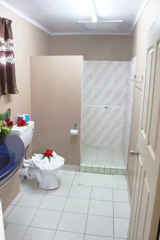 غرفة عائلية بسرير مزدوج وسرير فردي بغرفة نوم واحدة، Le Uaina Beach Resort 8/8