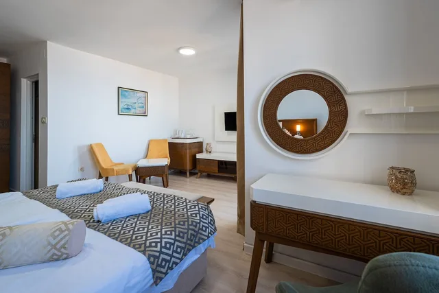 استوديو بسرير كينج بإطلالة على البحر، Hotel Adrovic 3/5