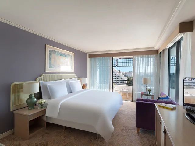 جناح عائلي بسريرين منفصلين وسرير كينج بإطلالة على المدينة بشرفة، Rixos Downtown Antalya 9/10