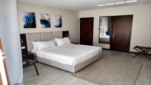 Cabana, King Bed, Pool View، M Hotels at Porto Marina 1/1