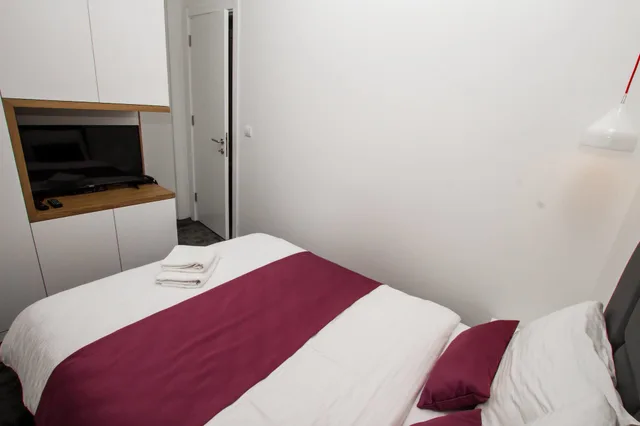 غرفة عائلية ثلاثية بسرير كوين وسرير فردي بإطلالة على الجبل، Hotel Alkima 1/7