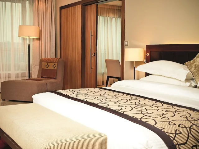 Suite, King Bed, Lagoon View, Balcony, Lounge Access، Radisson Blu Anchorage Hotel 5/10