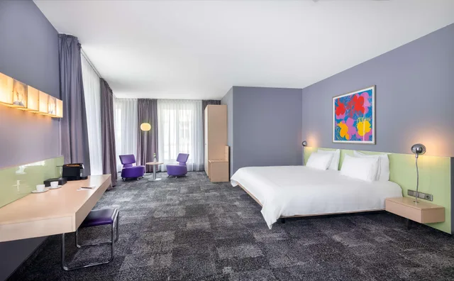 Junior Suite, Park Plaza Berlin 3/3