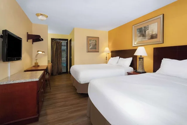 غرفة ديلوكس بسريرين كوين، Travelodge By Wyndham Albuquerque East 4/8