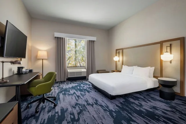 غرفة بسرير كينج لذوي الإعاقة، Fairfield Inn & Suites by Marriott Louisville Shepherdsville 1/4