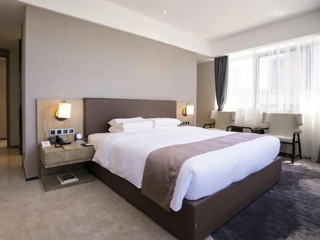 غرفة سوبيريور بسرير كينج، Mercure Panjin 3/7