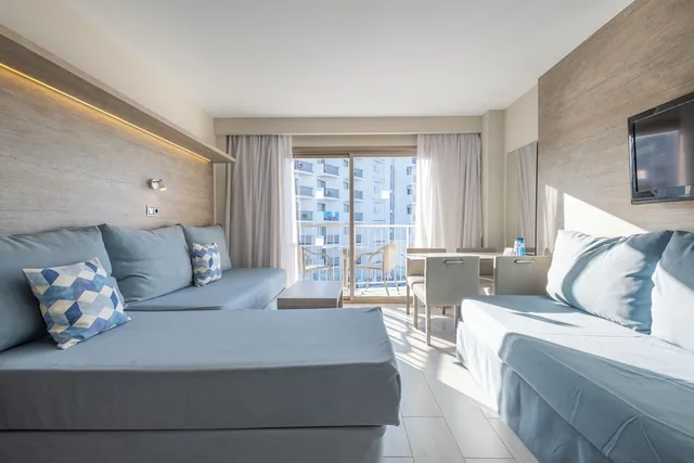 شقة بسريرين منفصلين مع أريكة، Leonardo Royal Hotel Mallorca Palmanova Bay 3/10