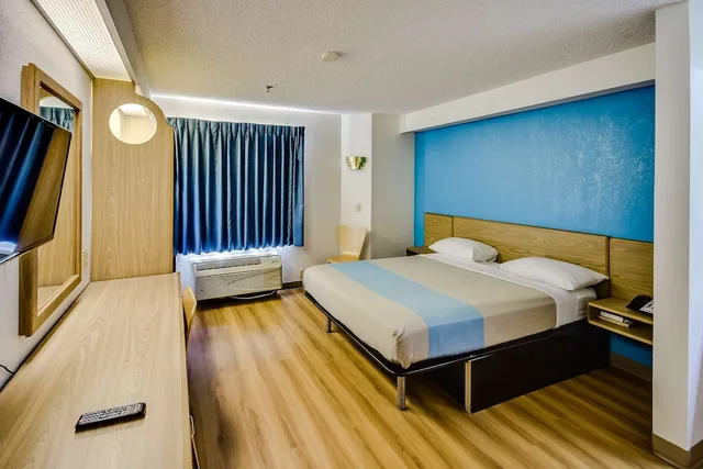 غرفة قياسية بسرير كينج، Motel6 Katy, TX - Houston 1/6