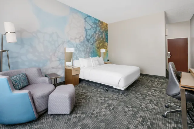 غرفة بسرير كينج لذوي الإعاقة، Courtyard Dallas Lewisville 3/5