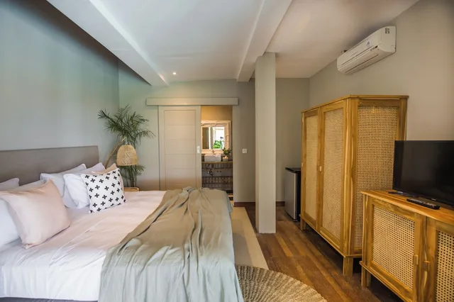 Room, Queen Bed, Pool View, Bloomfield Umalas 1/10