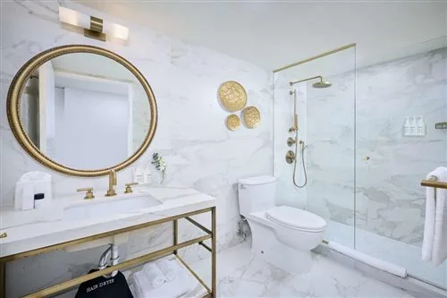 غرفة بريميير بسرير مزدوج، Pantages Hotel Downtown Toronto 2/2