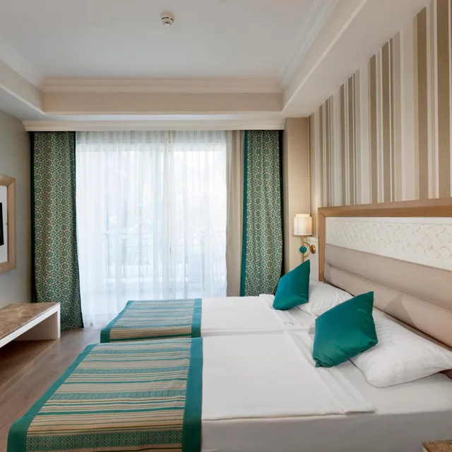Family Room 2+3/3+2، Karmir Resort And Spa Hotel 1/10